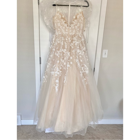 BHDLN Ariane Etoile Ivory Wedding Gown | Anthropologie - Picture 9 of 14